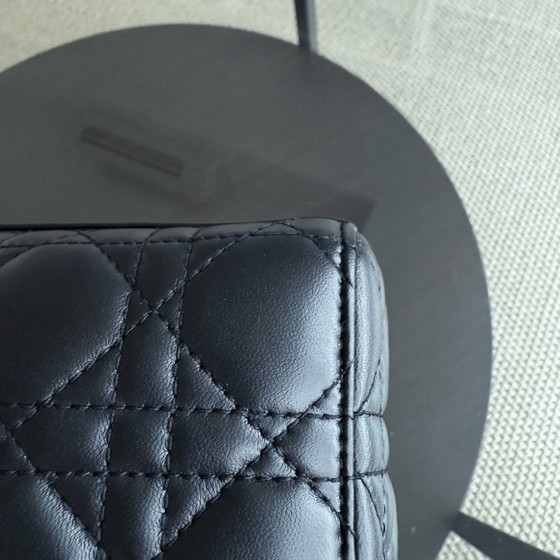 Image 1 of DIOR LADY SMALL - CANNAGE LAMMLEDER SCHWARZ GOLDENE BESCHLÄGE