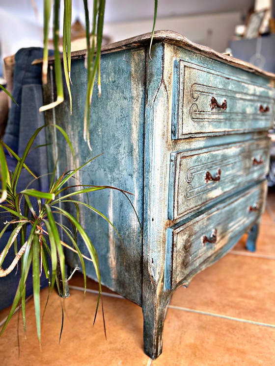 Image 1 of Antieke commode met patina – Toscaanse stijl / charmant huis