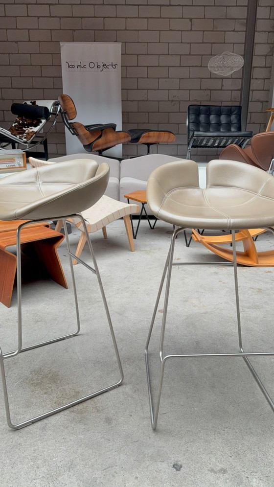 Image 1 of 2x sgabelli da bar Moroso Fjord in pelle color tortora