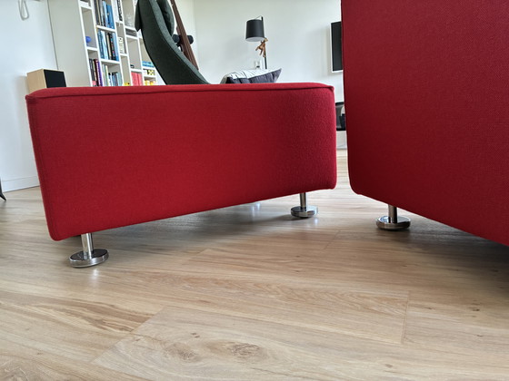 Image 1 of Rode Gelderland 4800 bank met hocker, in uitstekende conditie.