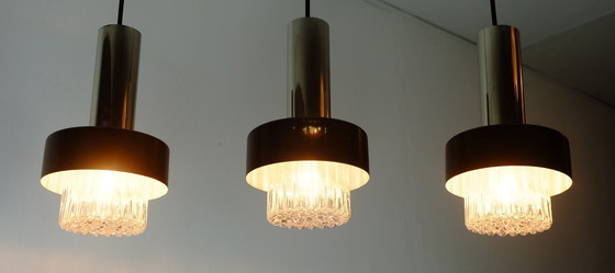 Image 1 of Mid-century modern hanglamp met 3 lichtpunten, glas, chroom en zwart metaal, jaren 60.