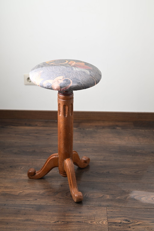 Antique French wooden piano stool, wooden piano stool, adjustable, farmhouse antique.