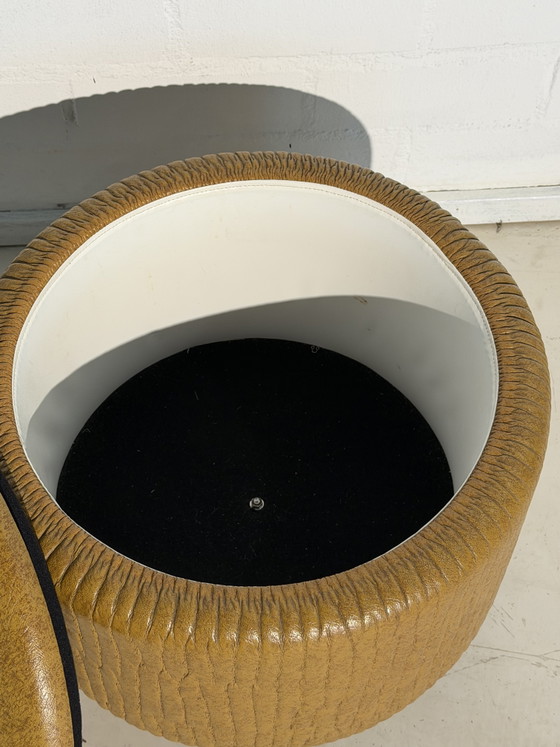 pouf vintage, table d'appoint – Poufs & repose-pieds, Metal, Skai (photo 5 of 8)