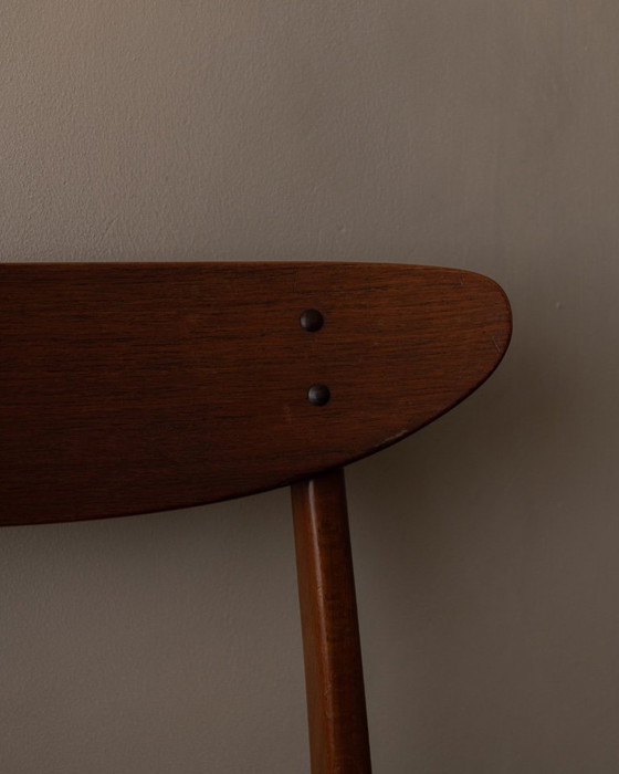 Image 1 of Juego de 6 sillas de comedor danesas de mediados de siglo · Teca y escayola negra