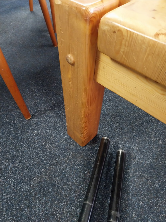 Image 1 of 1 dänischer Couchtisch aus den 1970er Jahren im Stil eines Metzgerblocks. Brutalistisch. Kiefernholz, 145 x 90 x 40 cm.