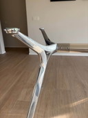 Table leg for glass top