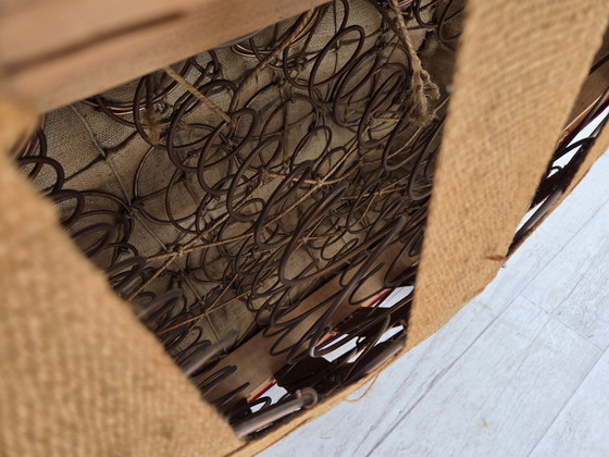 Image 1 of Chaise relax danoise des années 1960, velours de meuble rouge cerise, bois de chêne