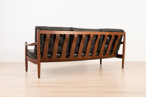 Image 1 of Divano scandinavo a 3 posti in legno e pelle nera, anni '60