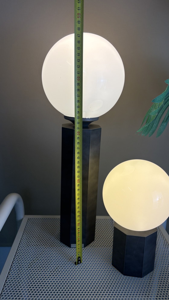 Image 1 of Lot de 2 lampes sur pied vintage Bony Design Space Age, globe en verre gris