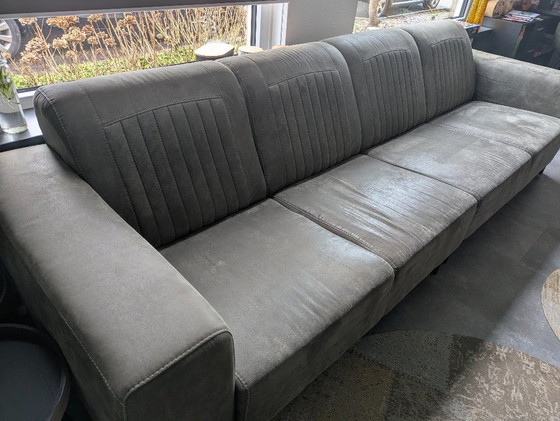 Image 1 of divano a 4 posti