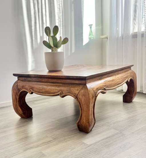 Couchtisch aus Holz im Opium-Stil / Beistelltisch / Couchtisch