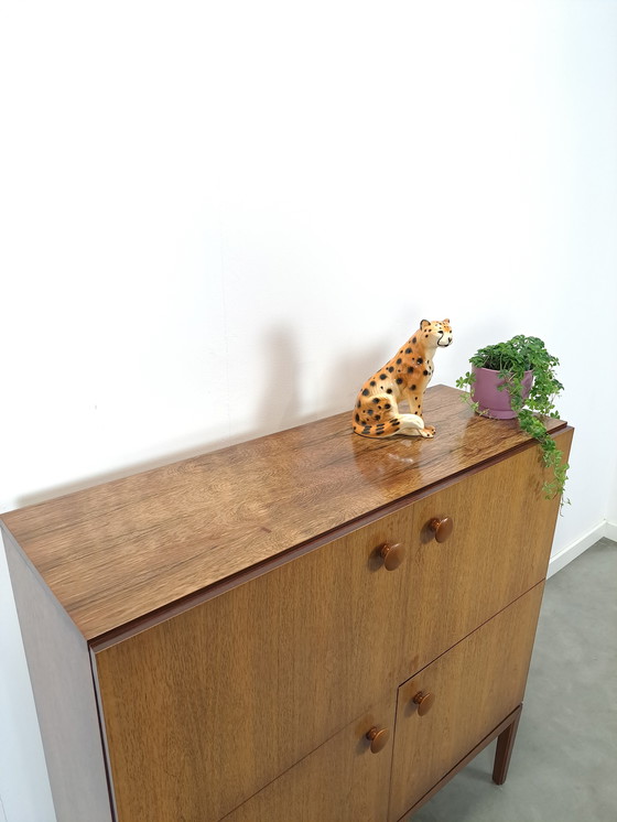 Image 1 of Meuble Palette Möbel en placage de bois de rose avec 4 compartiments et poignées rondes vintage