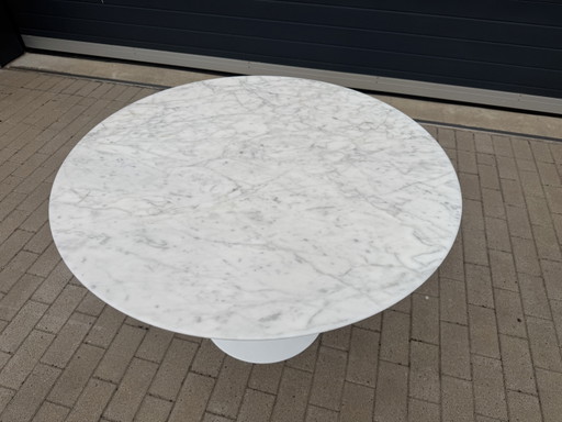 Original Knoll Tulip Round Dining Table 120cm Arabescato Matte In MINT CONDITION!! Eero Saarinen – eettafels (photo 2 of 14)