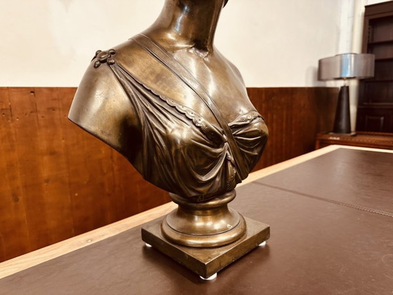 Busto Diana la Cacciatrice di Jean Antoine Houdon – Jean-Antoine Houdon, Sculture, Bronzo (photo 5 of 11)
