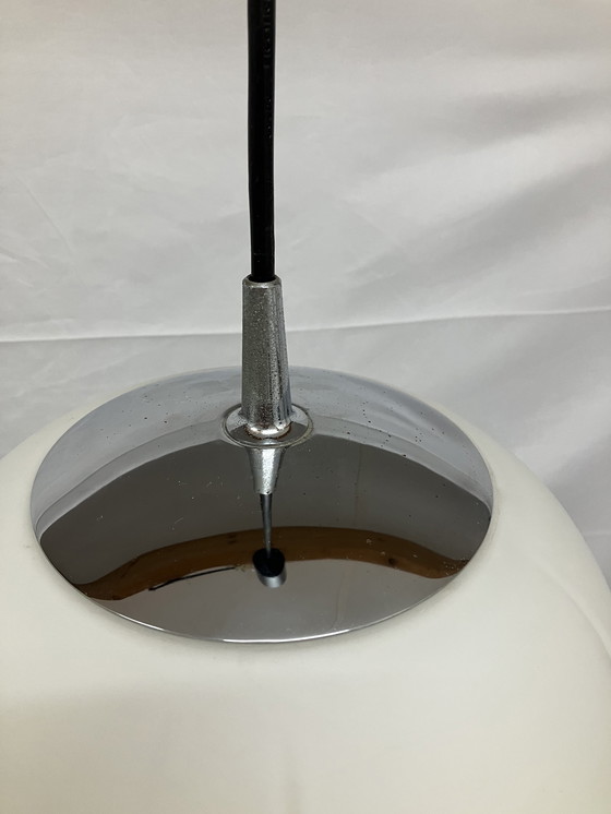 Image 1 of Vintage Peill & Putzler artisjok opaline hanglamp 1960