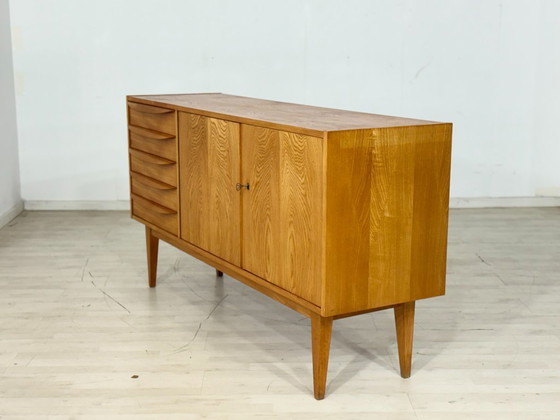 Image 1 of Aparador Hellerau serie 602 – diseño clásico de mediados de siglo – fresno