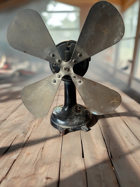 Image 1 of Vintage table fan by Ercole Marelli in black cast iron, 1940s
