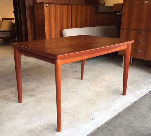 Mesa de comedor Grete Jalk para Glostrup