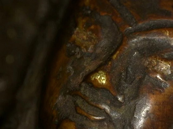 Set of 2 19th-century bronze Buddhas with traces of 24-carat gold – lot 462 – Sculpture (photo 26 of 29)