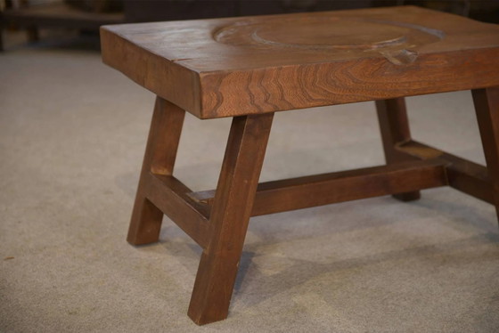 Brutalist coffee table in elm from the 1950s. – Wood (photo 3 of 12)