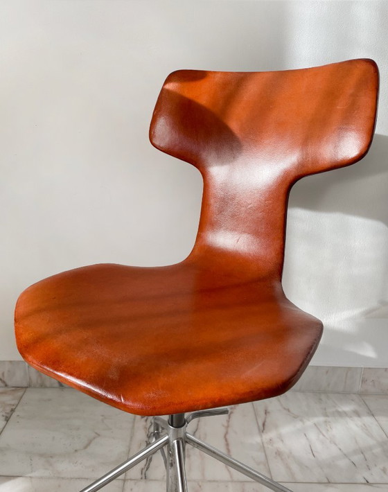 Image 1 of HAMMER-STUHL ARNE JACOBSEN_FRITZ HANSEN