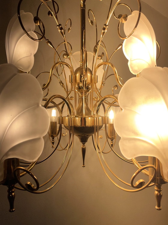 Image 1 of Elegant Italian Vintage Chandelier with Murano Shells
