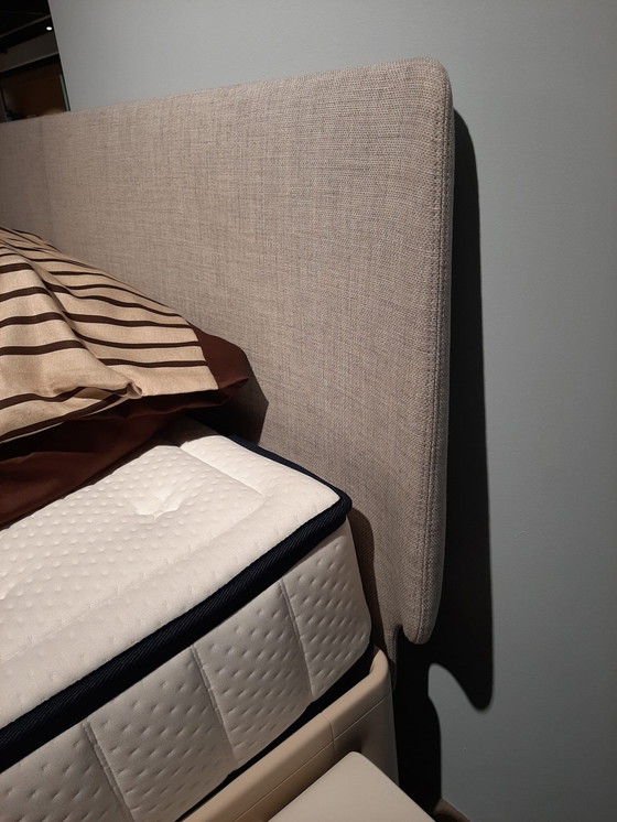 Image 1 of Indispensable, matelas inclus *