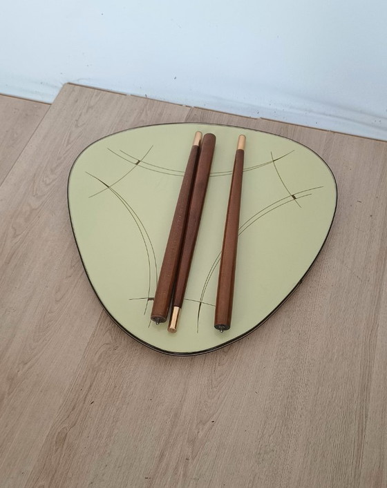 Image 1 of Grande table d'appoint des années 1950