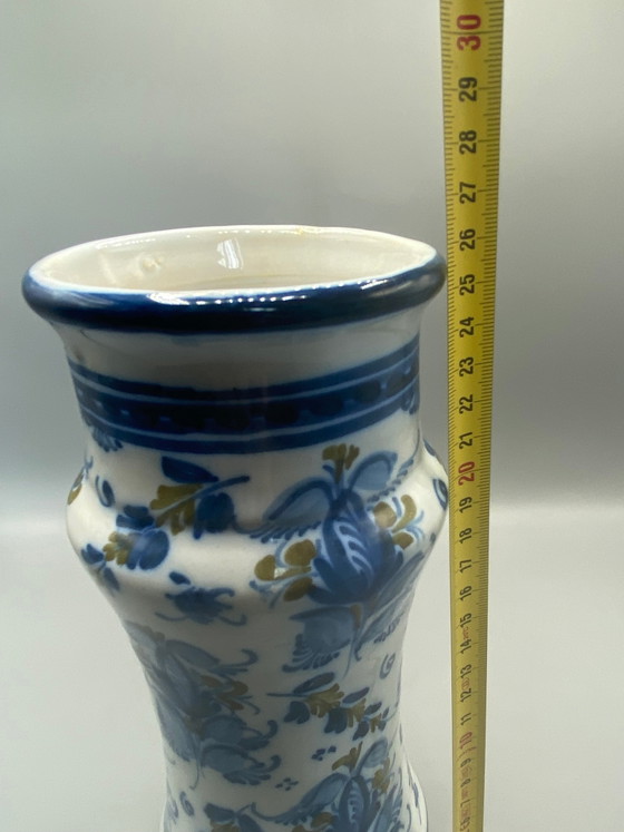 Vase Albarello en céramique, Guertes Sevilla, décor floral bleu cobalt avec des touches olive – Vaisselle (photo 5 of 5)