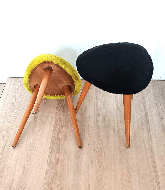Image 1 of Deux tabourets des années 50