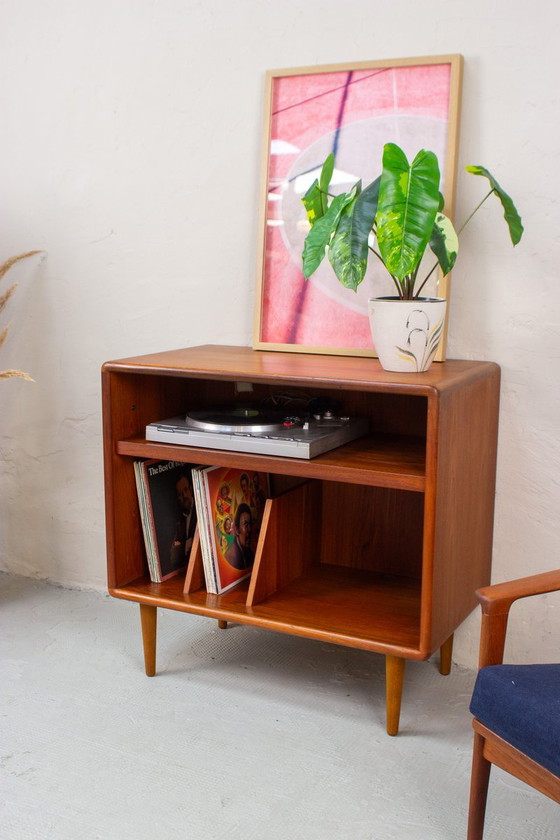 Cassettiera Hifi in teak Mid-Century di Dyrlund, anni '80 – Mobili TV, Mid Century Modern (photo 7 of 17)
