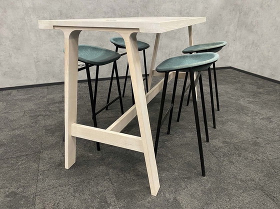 Image 1 of Montis Doble design table with 4 bar stools