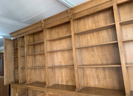 Image 1 of Bibliothèque en bois massif