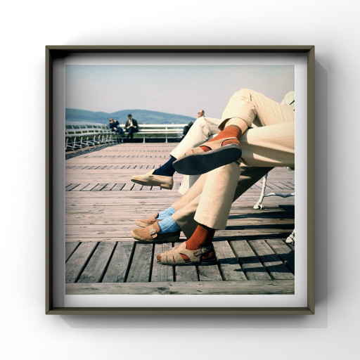 1x Shoes on the deck, 1965 fine art a colori analogica