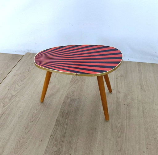 Table d'appoint des années 1950 avec un motif distinctif