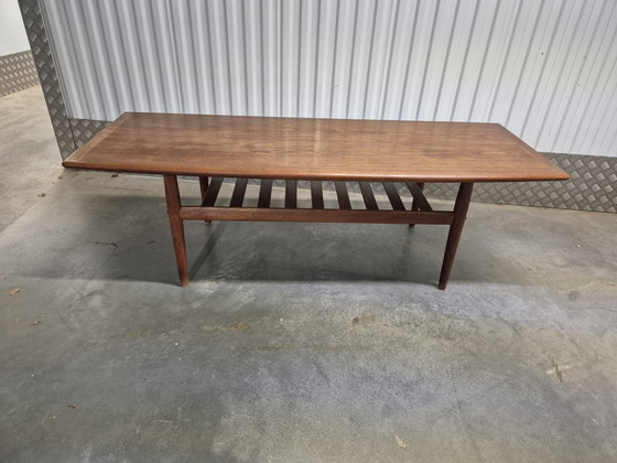 Image 1 of Table basse design danois Grete Jalk