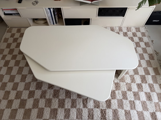 Image 1 of Vintage extendable coffee table