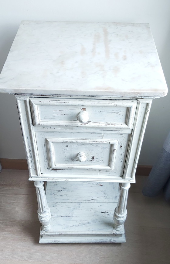 Image 1 of Table de chevet ancienne avec plateau en marbre