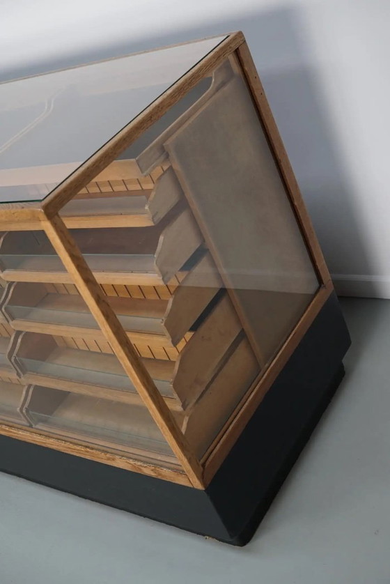 Image 1 of Antiker deutscher Ladentisch aus Eiche / Kurzwarenschrank / Vitrine, ca. 1950