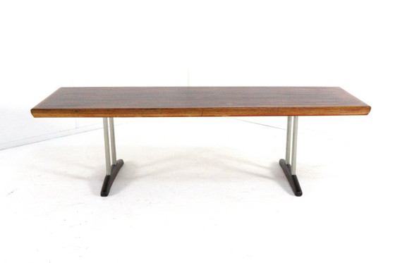 Image 1 of Table basse vintage en palissandre et noyer « Drachten »