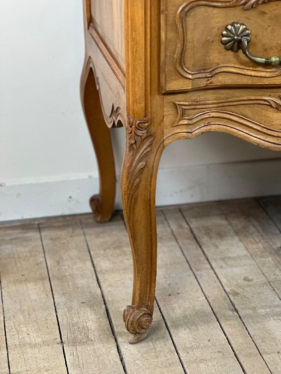 Image 1 of Cómoda estilo Luis XV en madera tallada