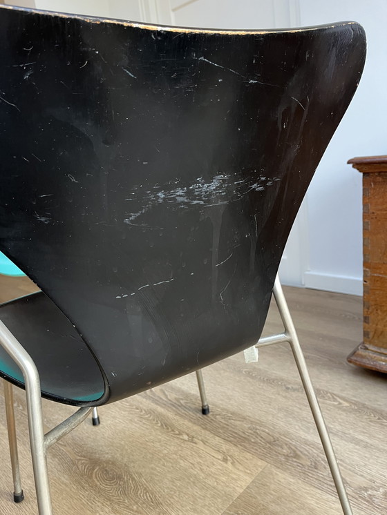 Image 1 of Fritz Hansen Vlinderstoel