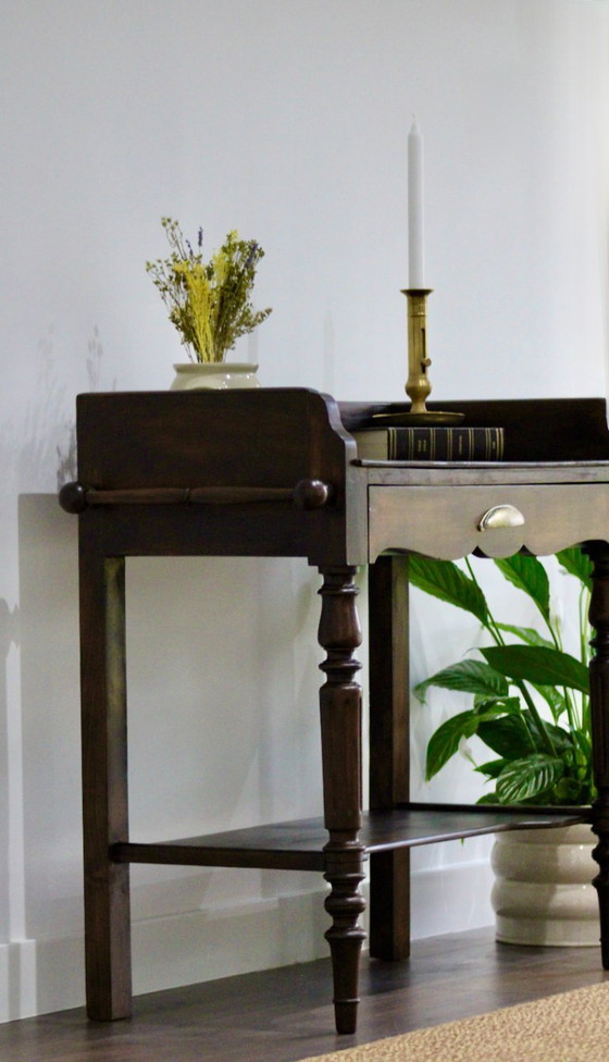 Image 1 of Desserte en bois massif