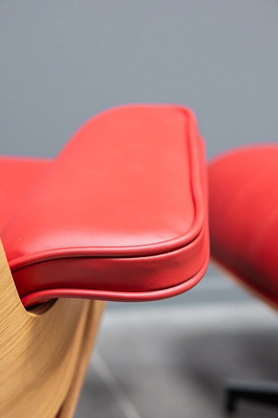 Image 1 of Sillón Eames + otomana