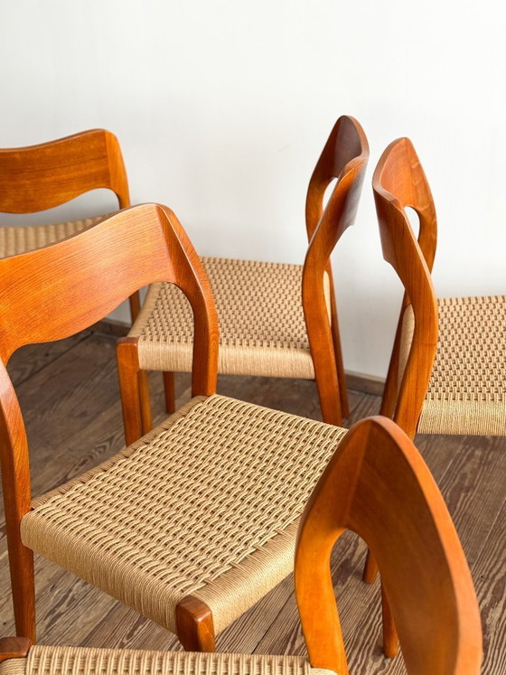 Image 1 of Set van 10 teakhouten eetkamerstoelen van Niels O. Møller voor J.L. Moller, model 71
