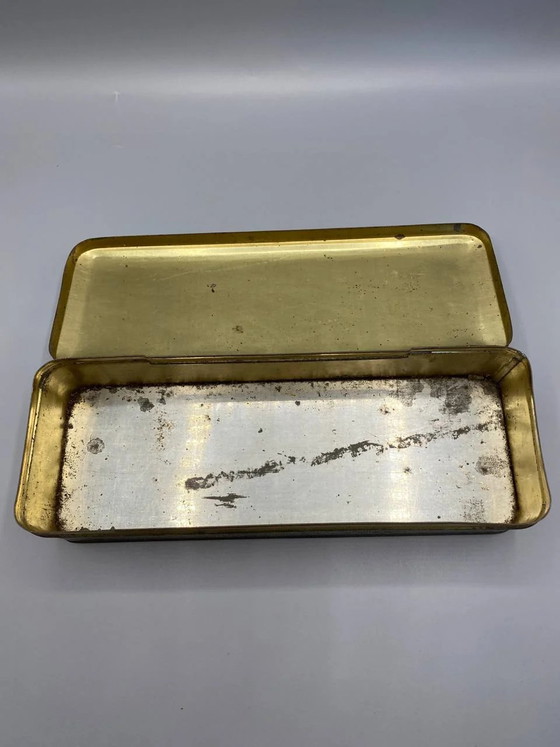 Lithographed Tin Box – 18th Century Style Gallant Scene – Early 20th Century – Decorative Objects (photo 4 of 7)