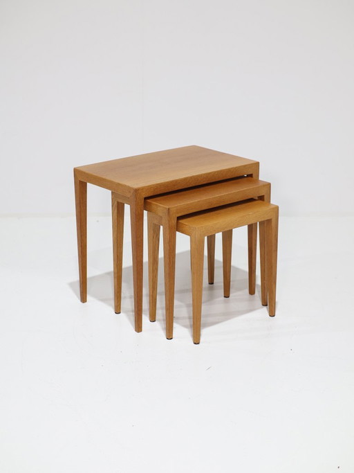 Nesting tables mesas auxiliares de roble Severin Hansen Danés 1960s