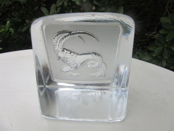 Image 1 of Nybro Briefbeschwerer-Design von Paul Isling, Sternzeichen Widder