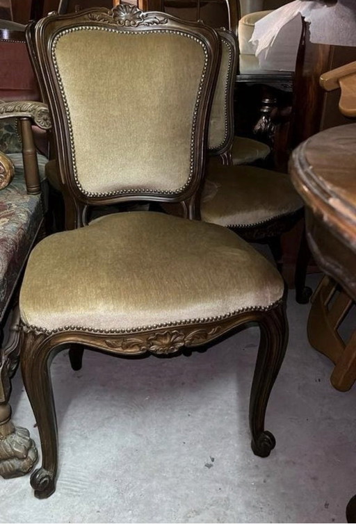 4 chaises de salle à manger classiques en noyer