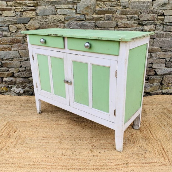 Image 1 of Buffet parisien vert et blanc